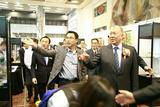 kok电子竞技协办庆祝澳门回归工艺美术作品展.jpg